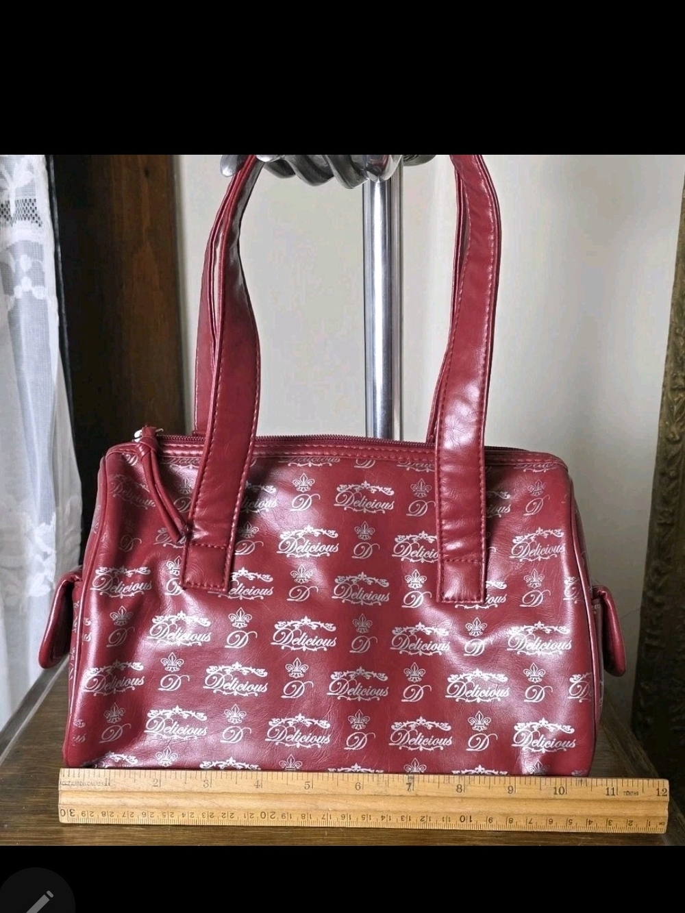 "Delicious" Red Logo Shoulder Bag, purse. Silver tone hardware. 2000s Vintage - Picture 5 of 13